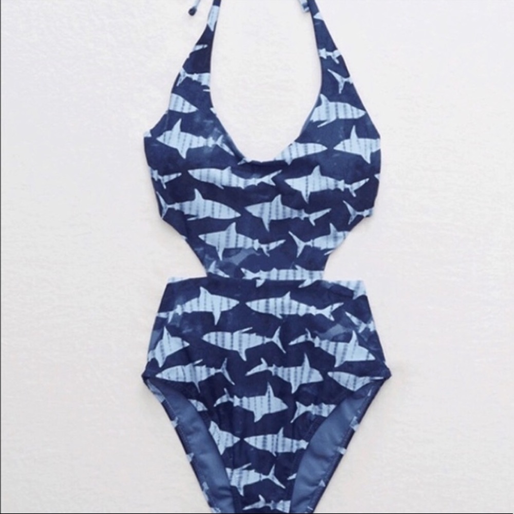 Aerie shark one piece swimsuit Sz XL